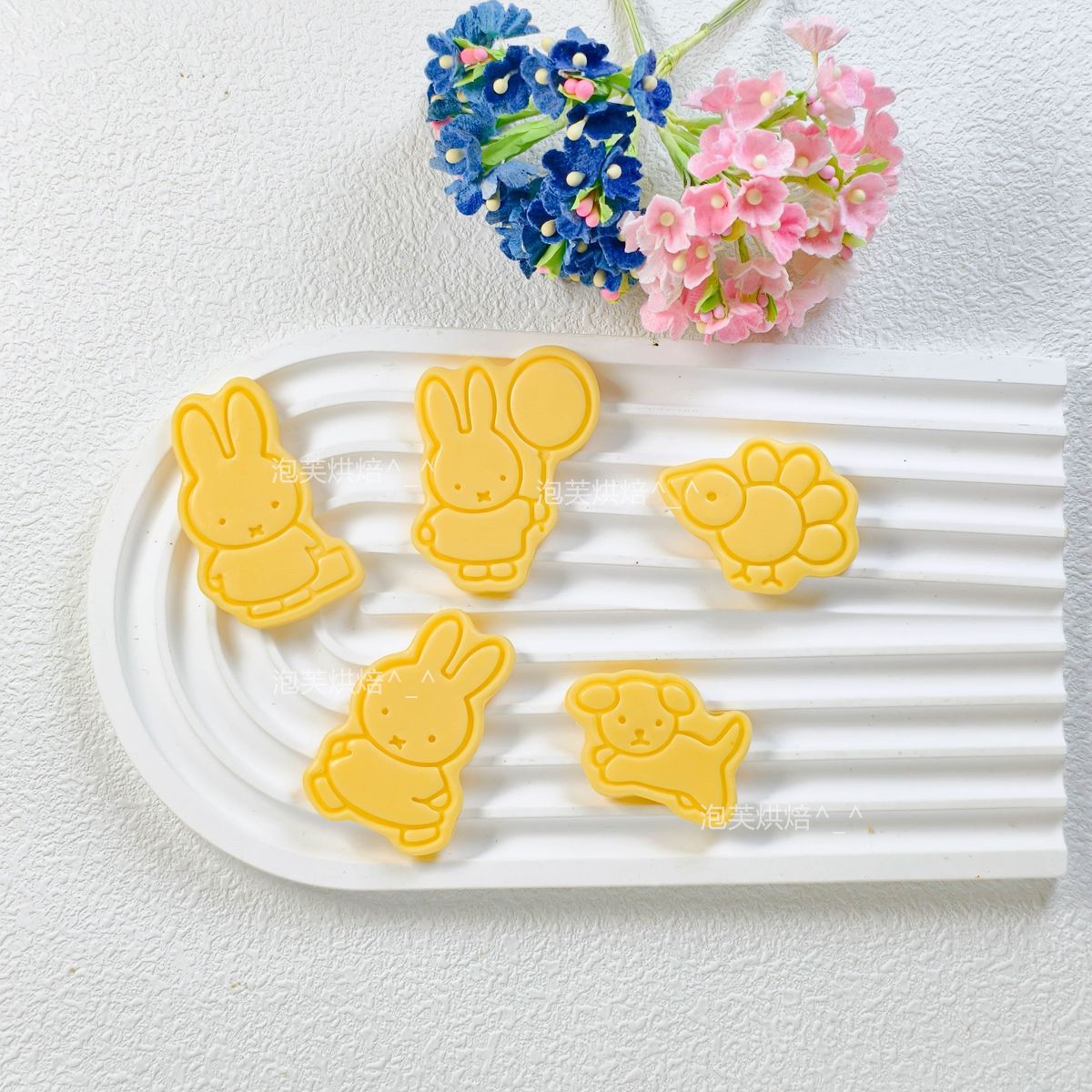 かわいい 3D プレスクッキー型 ミッフィー柄付き 再利用可 - Home Improvement Kids のレビューと価格